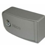 Blindino in alluminio con pulsante di comando e sblocco