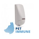 Inim XDTP200H - Rivelatore combinato infrarosso passivo e a microonde (banda X) da interno.PIR duale digitale. Immune ad animali fino a 25 Kg circa. Copertura 12m.  Angolo di rivelamento 80°. Analisi digitale dei segnali. Conteggio degli impulsi. Compensazione della temperatura. Antiaccecamento. LED escludibili. 3 LED di segnalazione. Protezione antiapertura e antistrappo. Predisposizione resistenze di fine linea. Funzione AND/OR. Funzione “Smart-OR”.