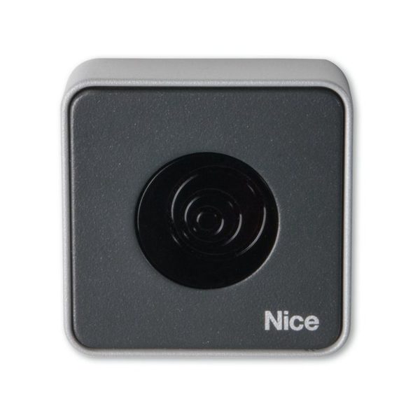 Lettore di prossimità per tessere a transponder, con tecnologia Nice BlueBUS