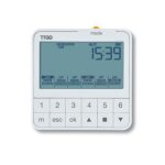 Programmatore orario a parete via radio, con display grafico lcd. Alimentazione a batteria e  gestione di 6 canali radio.