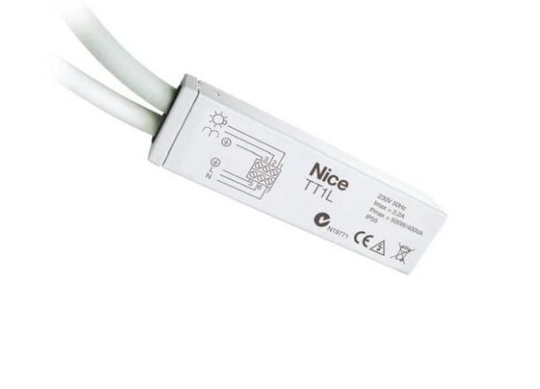 Ricevente con frequenze 433,92 MHz, rolling code. Per il comando di carichi a tensione di rete 230 Vac con potenza fino a 500 W