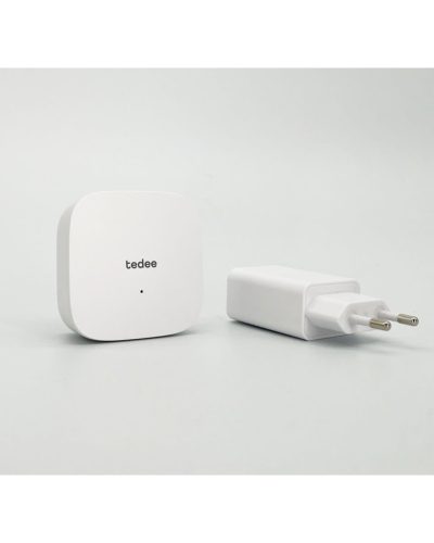 Tedee Bridge Wi-Fi set europeo con alimentatore tipo C/E/F